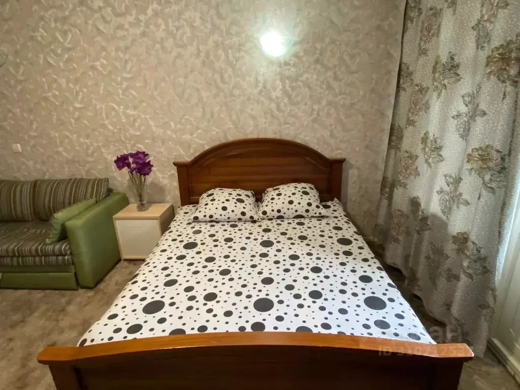 1-к кв. Саратовская область, Саратов ул. Имени В.С. Зарубина, 100/120 ... - Фото 0