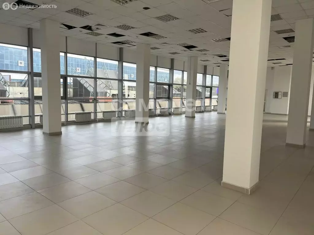 Торговая площадь (300 м) - Фото 1