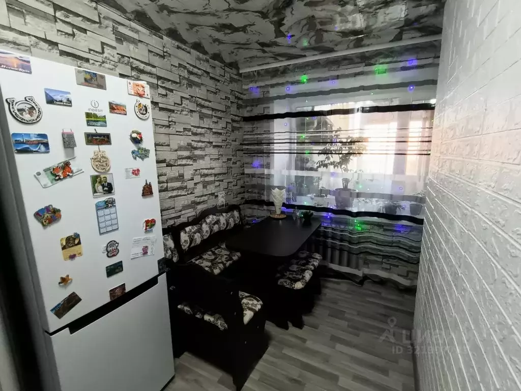 Комната Омская область, Омск пос. Амурский, ул. Нахимова, 57А (33.0 м) - Фото 2