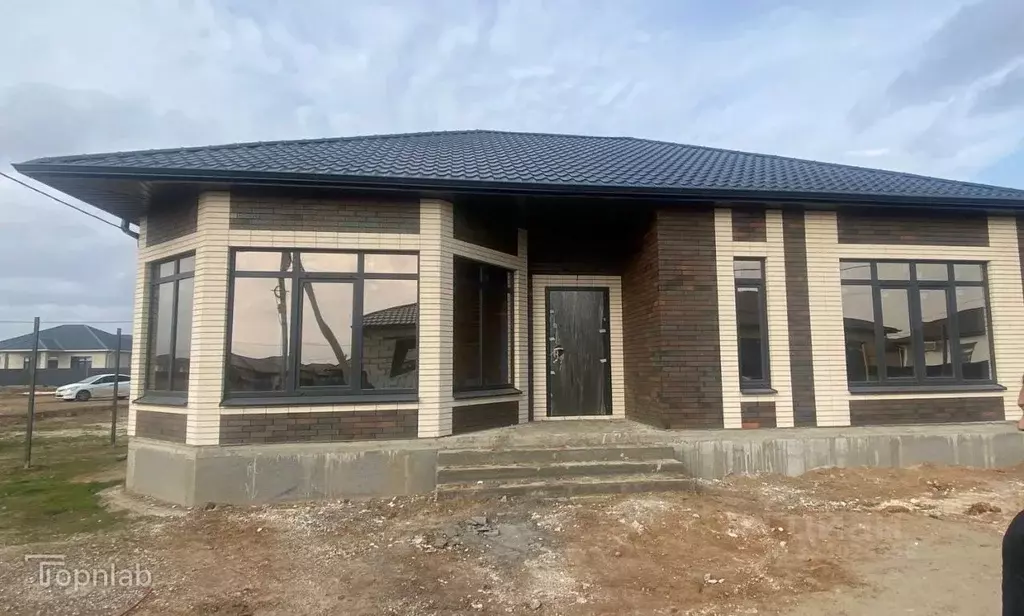 Дом в Астраханская область, Приволжский район, с. Началово  (120 м) - Фото 1