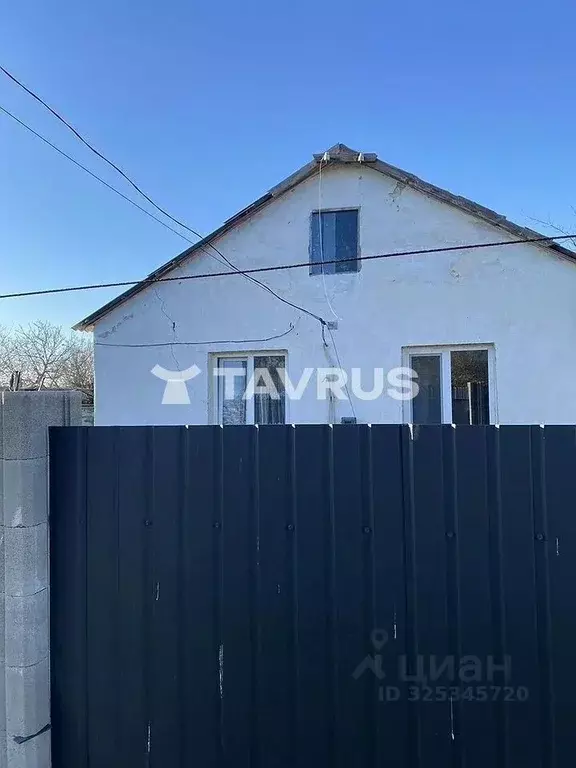 Дом в Крым, Советский район, с. Урожайное ул. Мира (52 м) - Фото 1
