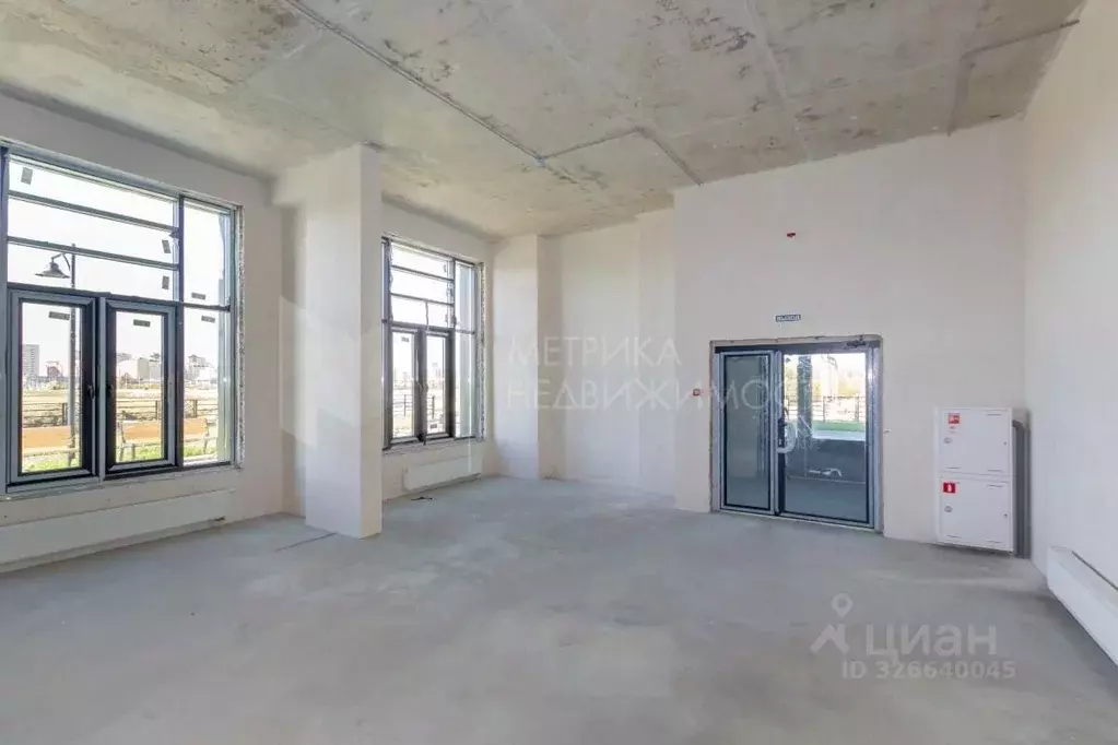 Помещение свободного назначения в Тюменская область, Тюмень ул. ... - Фото 1