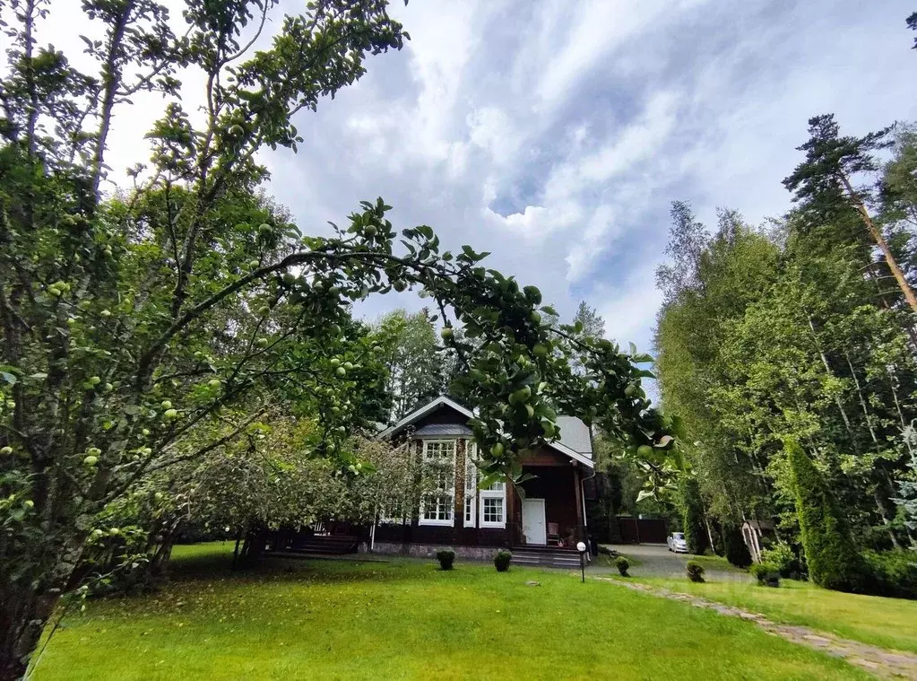 Коттедж в Санкт-Петербург пос. Комарово, ул. 1-я Дачная, 57 (330 м) - Фото 1