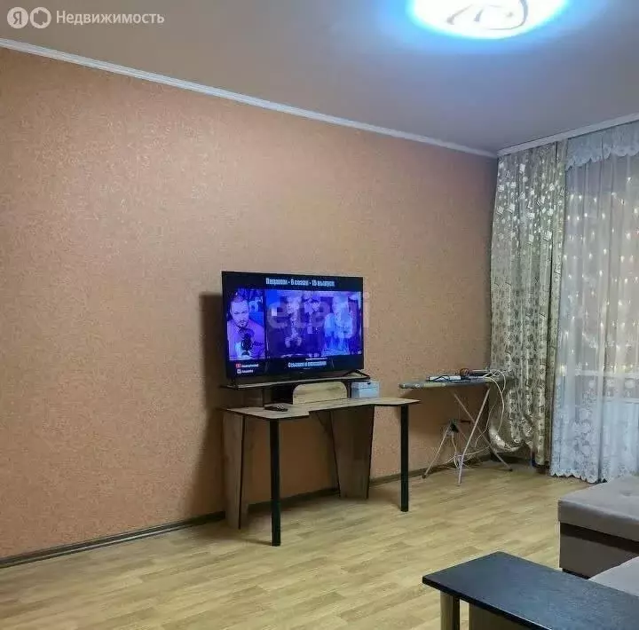 1-комнатная квартира: Омск, улица Дианова, 7 (37 м) - Фото 0
