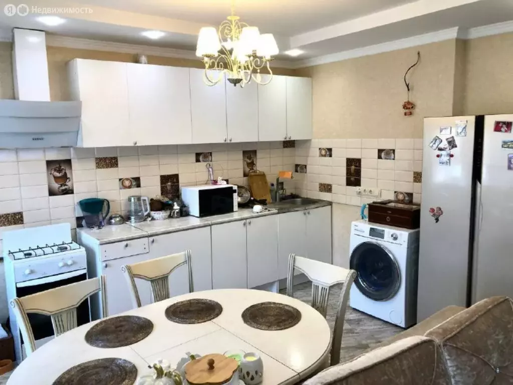 3-комнатная квартира: Горячий Ключ, Заводская улица, 48 (69.4 м) - Фото 0