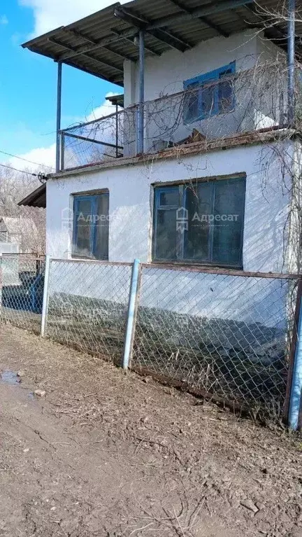 Дом в Волгоградская область, Среднеахтубинский район, Фрунзенское ... - Фото 1