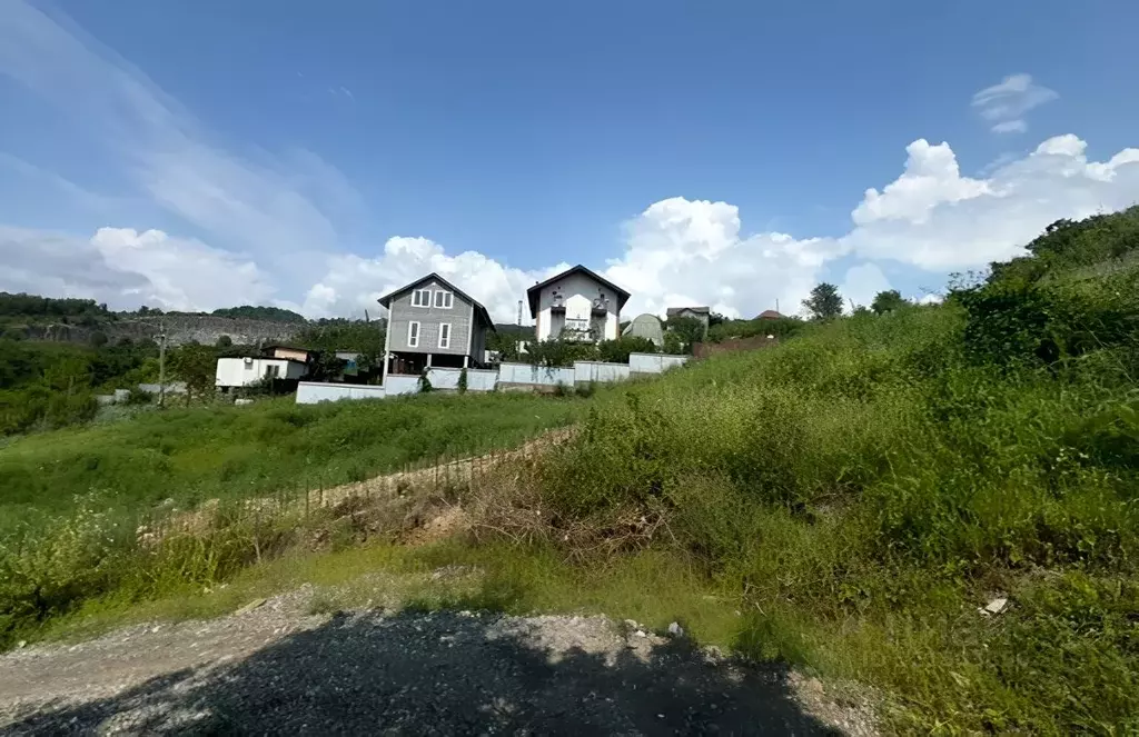 Участок в Краснодарский край, Сочи городской округ, с. Ахштырь  (10.0 ... - Фото 1
