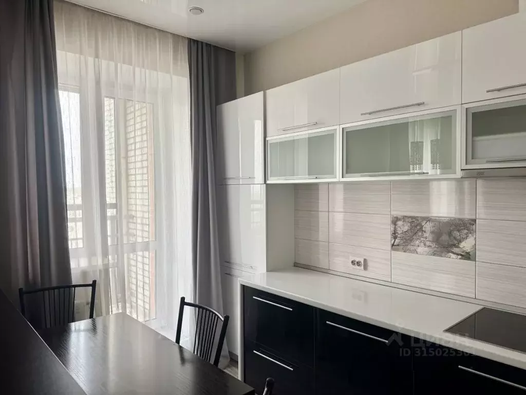 3-к кв. Омская область, Омск ул. Красный Путь, 105к2 (69.5 м) - Фото 2