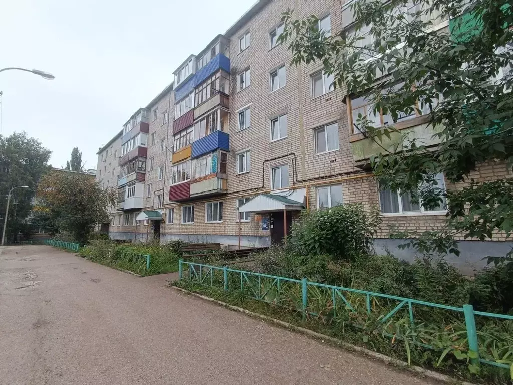 1-к кв. Башкортостан, Ишимбай Геологическая ул., 87 (31.0 м) - Фото 0