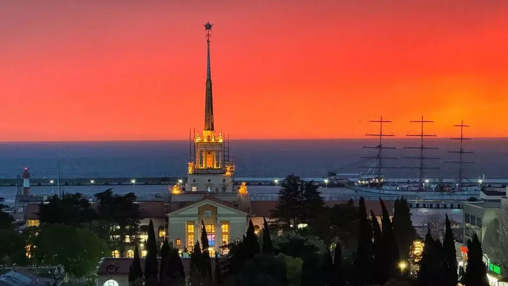 3-к кв. Краснодарский край, Сочи Центральный мкр, ул. Войкова, 27 ... - Фото 0
