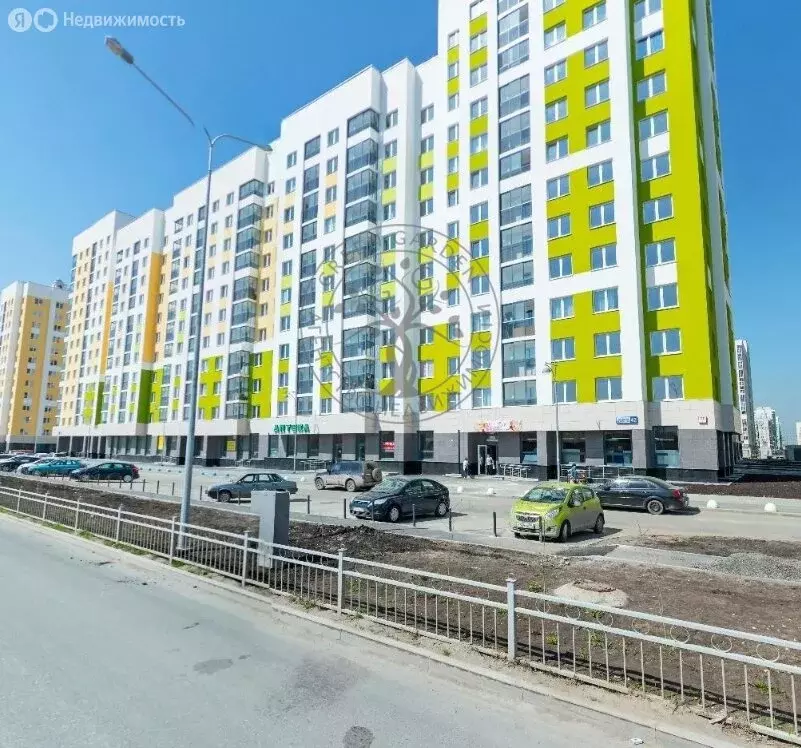3-комнатная квартира: Екатеринбург, улица Анатолия Мехренцева, 42 ... - Фото 1