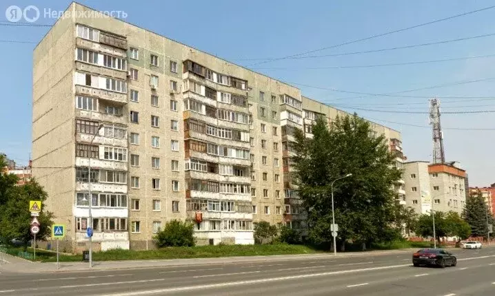 3-комнатная квартира: Тюмень, улица Московский Тракт, 102 (66 м) - Фото 2