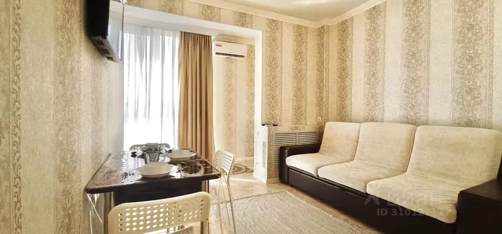 2-к кв. Краснодарский край, Сочи Центральный мкр, ул. Роз, 36 (38.0 м) - Фото 0