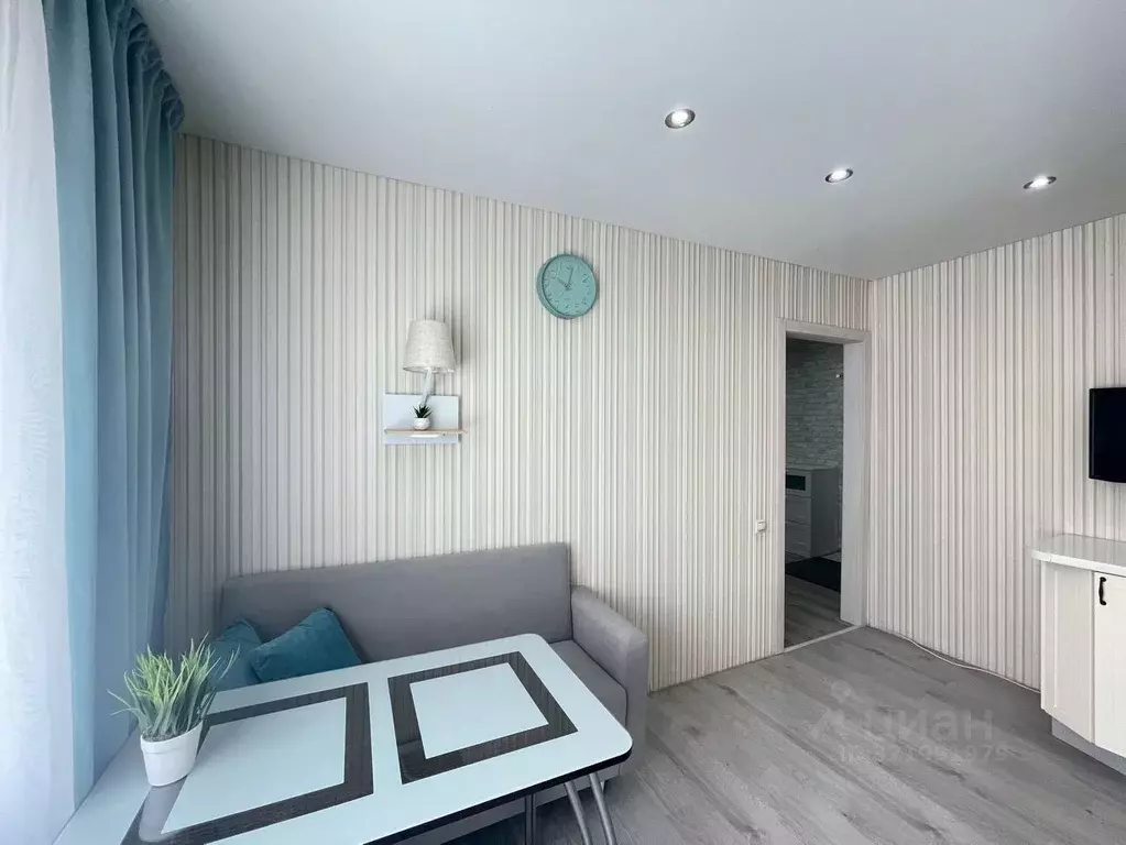 3-к кв. Кировская область, Киров Радужный мкр, просп. Строителей, 13 ... - Фото 1