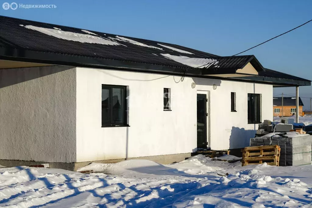 Дом в муниципальный округ Омский район, село Троицкое (127.6 м) - Фото 1