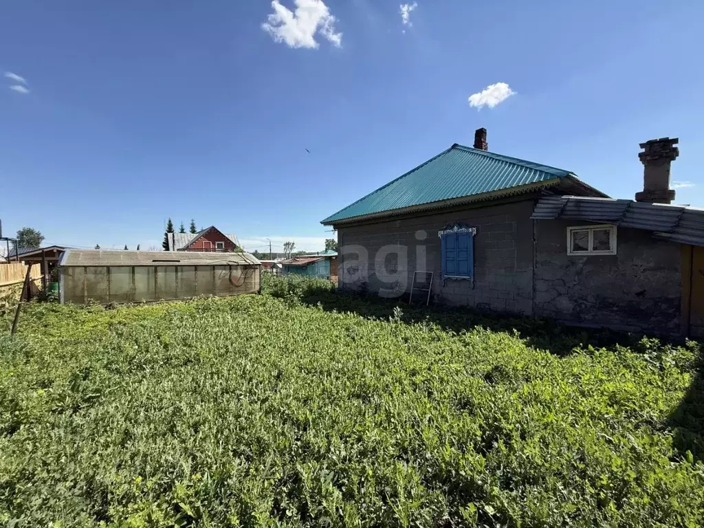 Дом в Кемеровская область, Топки ул. Петровского (48 м) - Фото 1