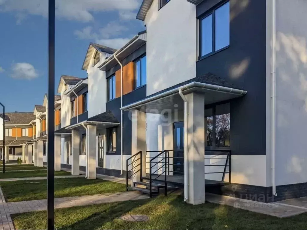 Таунхаус в Саратовская область, Энгельсский район, Красноярское ... - Фото 1