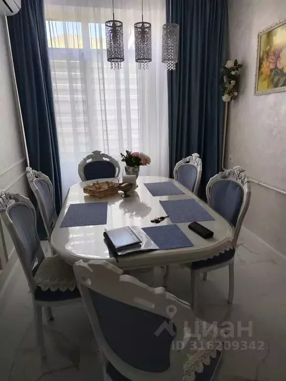2-к кв. Краснодарский край, Геленджик Курортная ул., 14А (68.0 м) - Фото 1