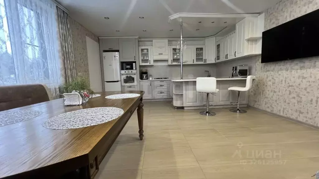 Дом в Марий Эл, Медведевский район, Сидоровское с/пос, д. Новотроицк ... - Фото 1