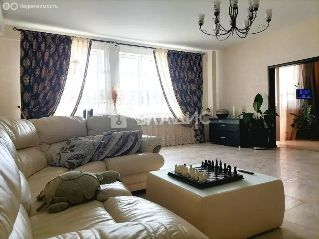 4-комнатная квартира: Владимир, Октябрьский проспект, 25 (176.4 м) - Фото 0
