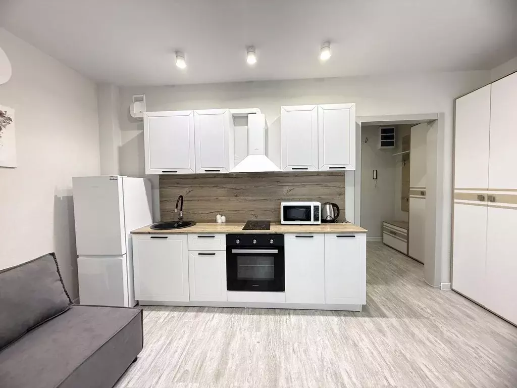 1-к кв. Тюменская область, Тюмень ул. Валентины Трофимовой, 8 (30.0 м) - Фото 2