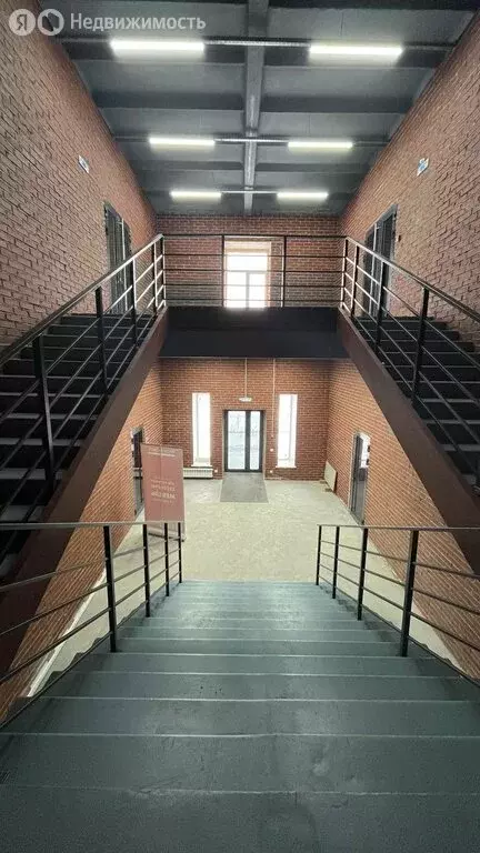 Помещение свободного назначения (2500 м) - Фото 2