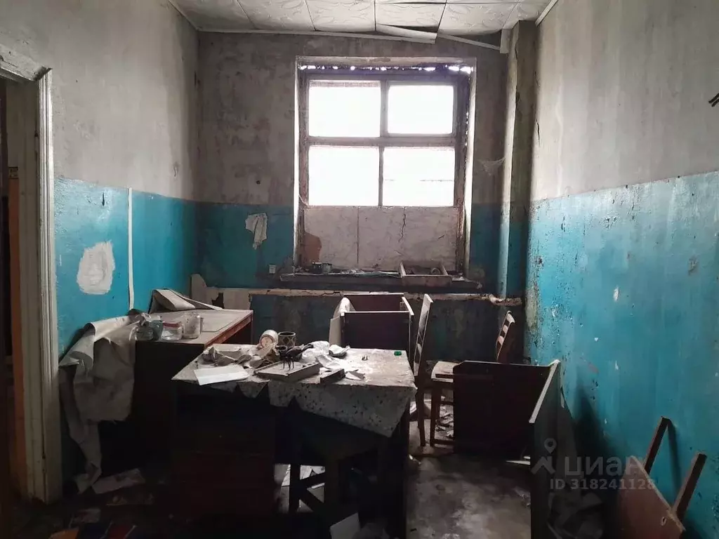 Помещение свободного назначения в Кировская область, Луза Коммунальная ... - Фото 1