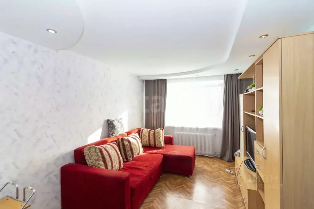 2-к кв. Тюменская область, Тюмень ул. Революции, 1А (42.4 м) - Фото 1