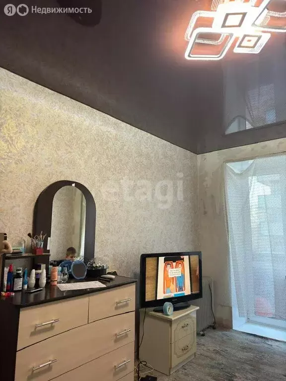 3-комнатная квартира: Комсомольск-на-Амуре, Зейская улица, 21 (50.6 м) - Фото 1