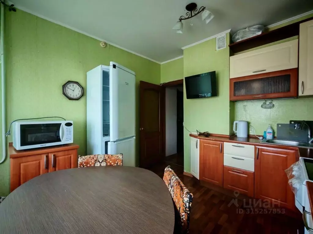 2-к кв. Курская область, Курск просп. Победы, 14 (56.0 м) - Фото 0