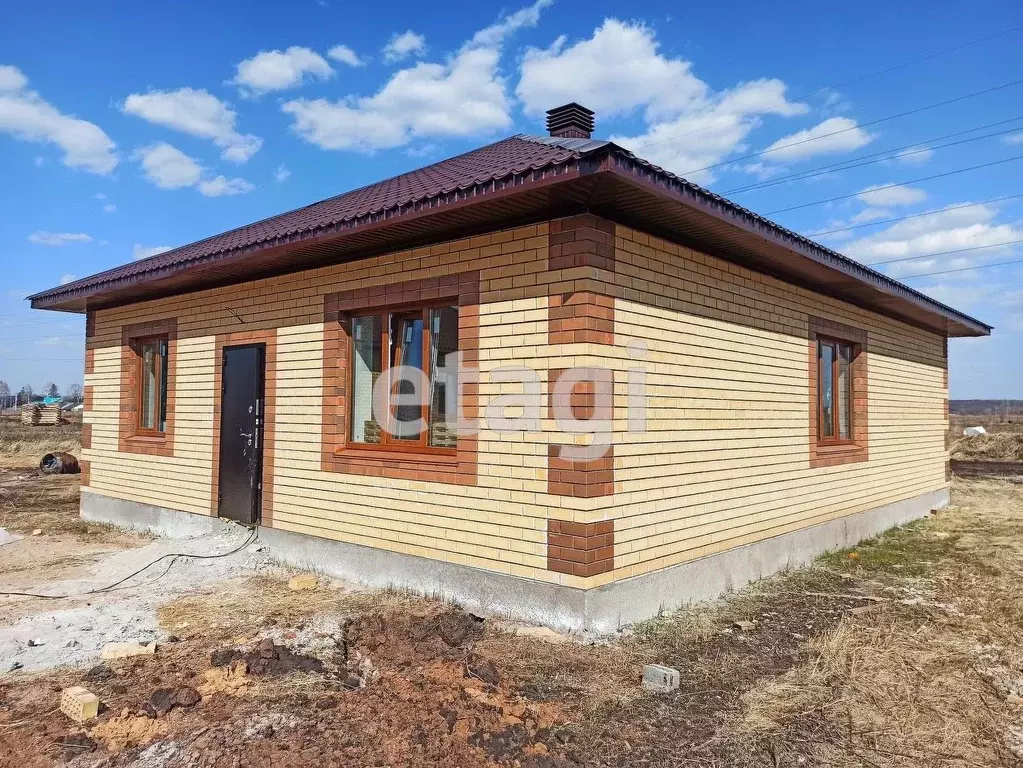 Дом в Башкортостан, Уфа городской округ, д. Елкибаево  (100 м) - Фото 1