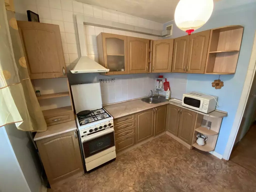 3-к кв. Белгородская область, Белгород 10-й мкр, ул. 60 лет Октября, 8 ... - Фото 2