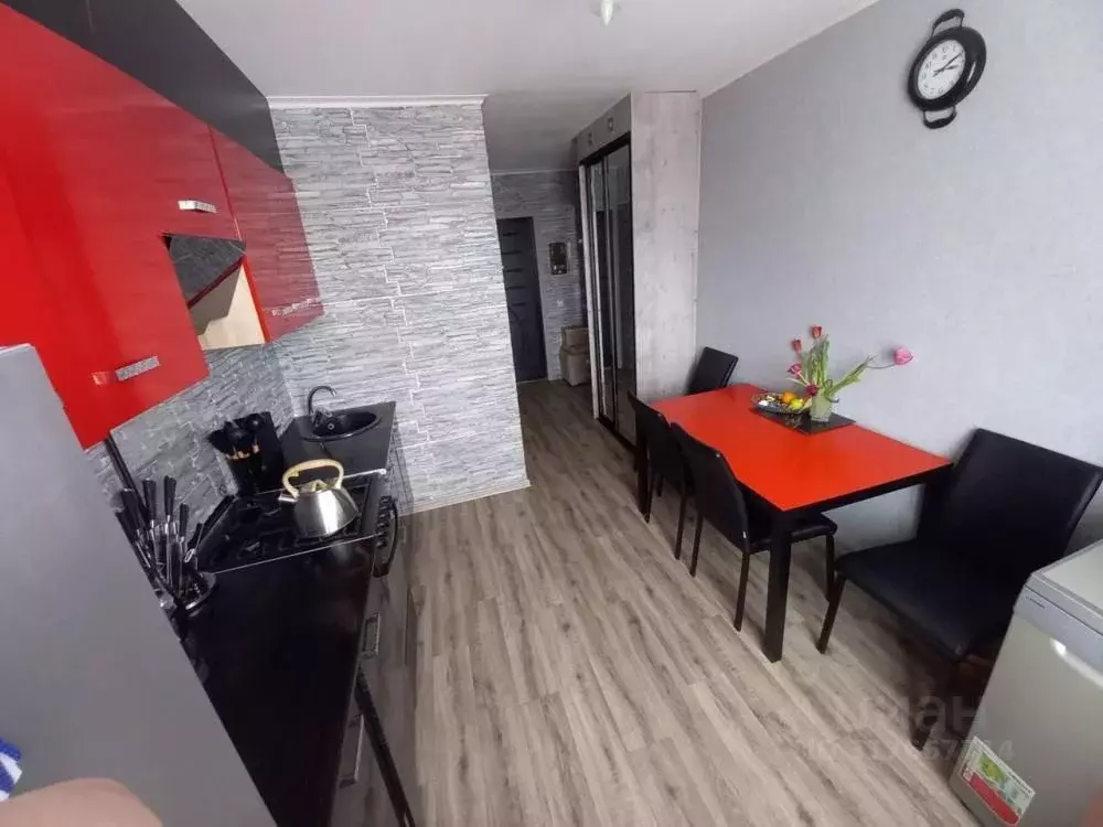 3-к кв. Омская область, Омск Заозерная ул., 9 (50.0 м) - Фото 2