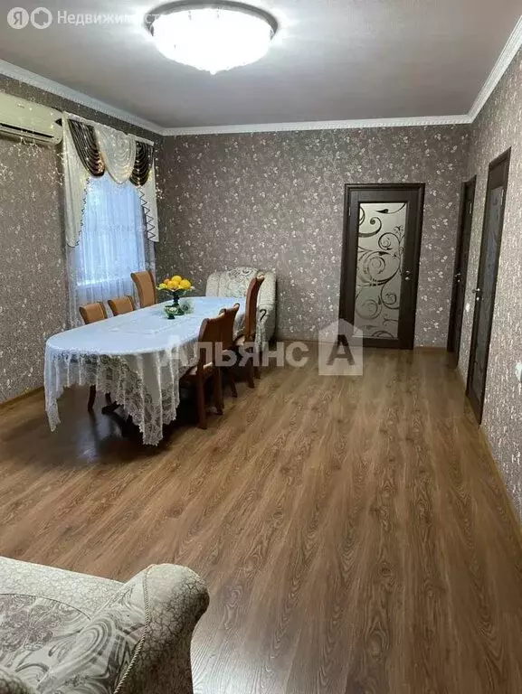 Дом в Шахты, Делегатская улица (145 м) - Фото 1