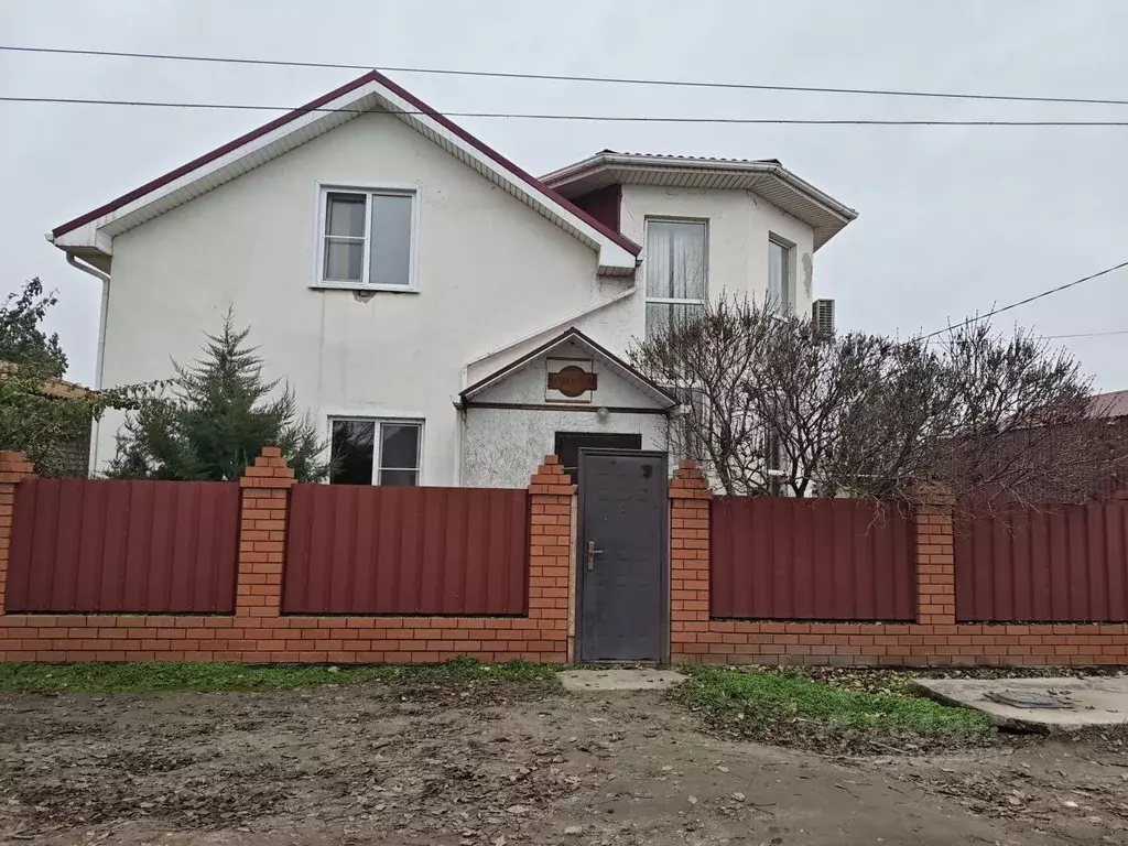 Дом в Астраханская область, Астрахань Брянская ул., 14 (195 м) - Фото 2