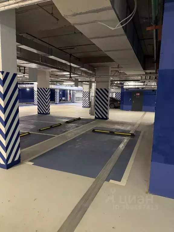 Гараж в Санкт-Петербург проезд Петровская коса, 6к1 (18 м) - Фото 0