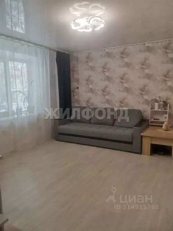 2-к кв. Хакасия, Абакан Торговая ул., 26 (40.0 м) - Фото 0