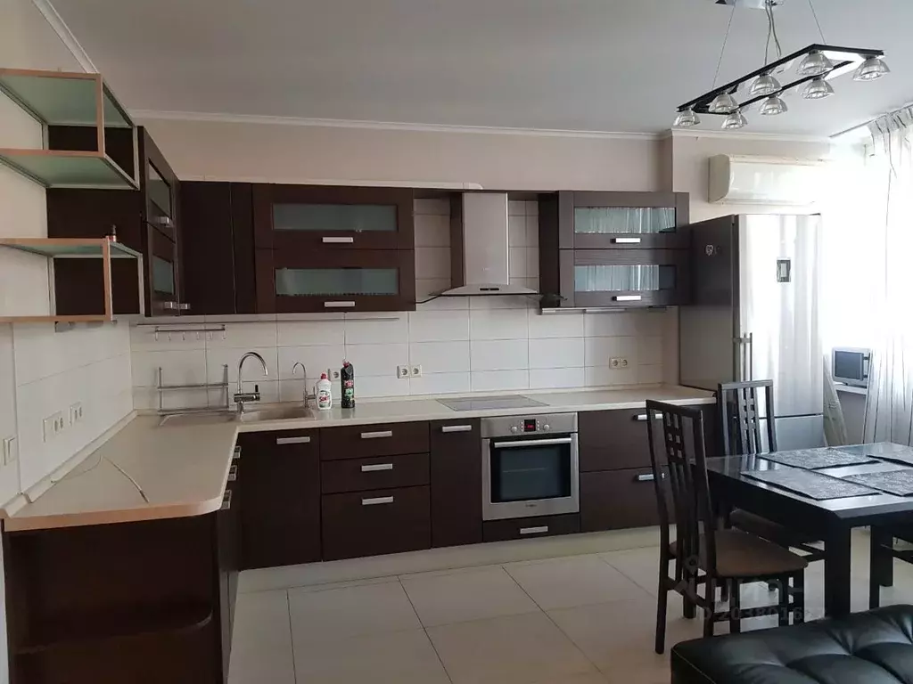 1-к кв. Саратовская область, Саратов Валовая ул., 2/10 (50.0 м) - Фото 0