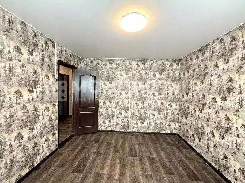 3-к кв. Амурская область, Белогорский муниципальный округ, с. ... - Фото 1