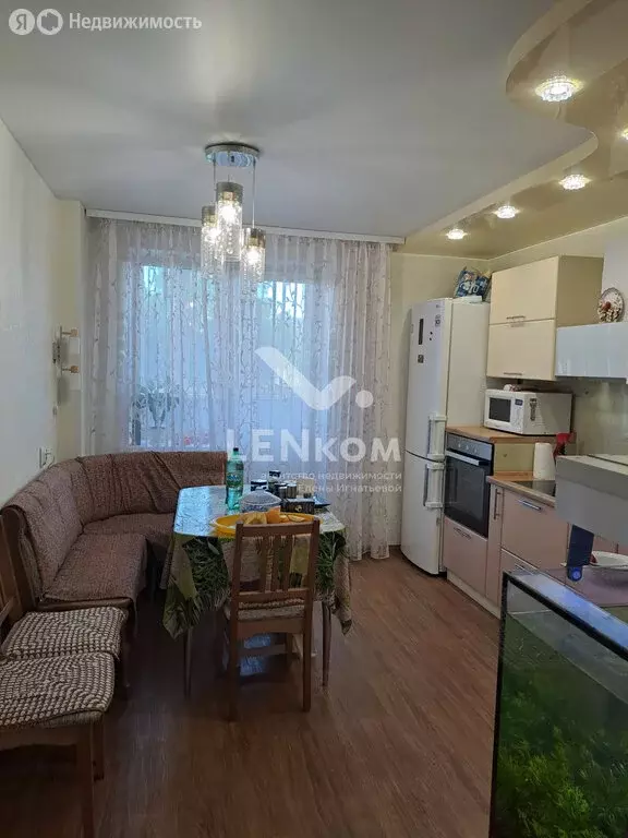 3-комнатная квартира: Ижевск, улица 30 лет Победы, 43 (81 м) - Фото 1