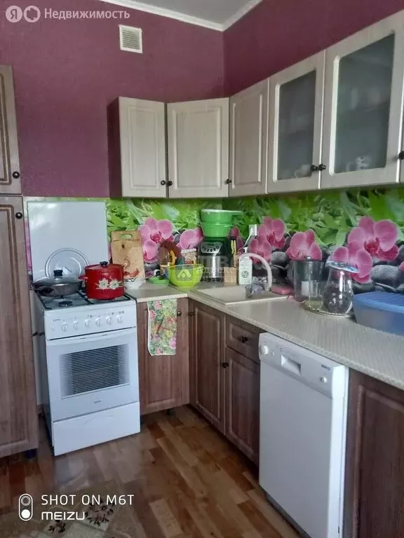 3-комнатная квартира: село Нижняя Тавда, улица Андрея Козлова, 1 (81 ... - Фото 1