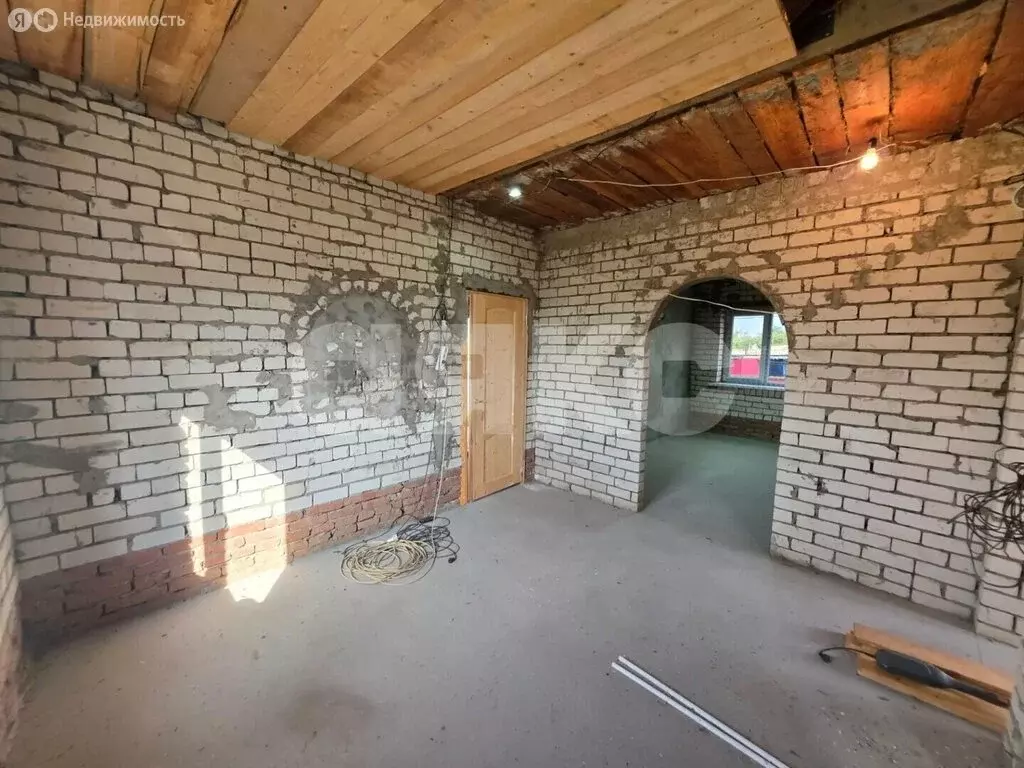 Дом в посёлок городского типа Красносельский, улица Гагарина, 8А (60 ... - Фото 1