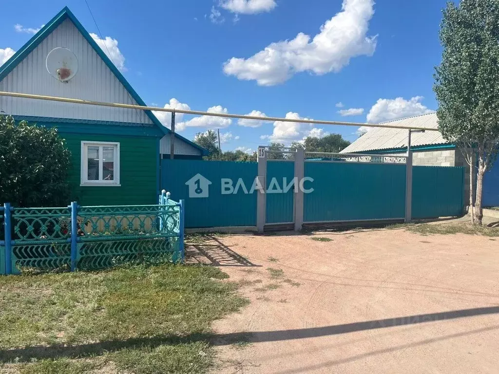 Дом в Оренбургская область, пос. Новоорск ул. Целинная, 15 (82 м) - Фото 2