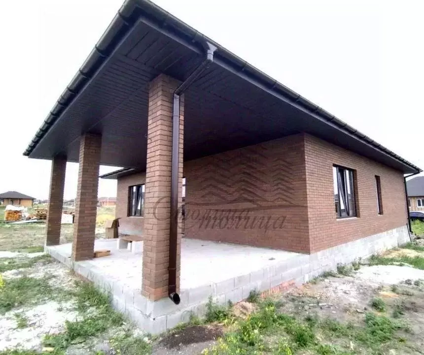 Коттедж в Белгородская область, Старооскольский городской округ, с. ... - Фото 1