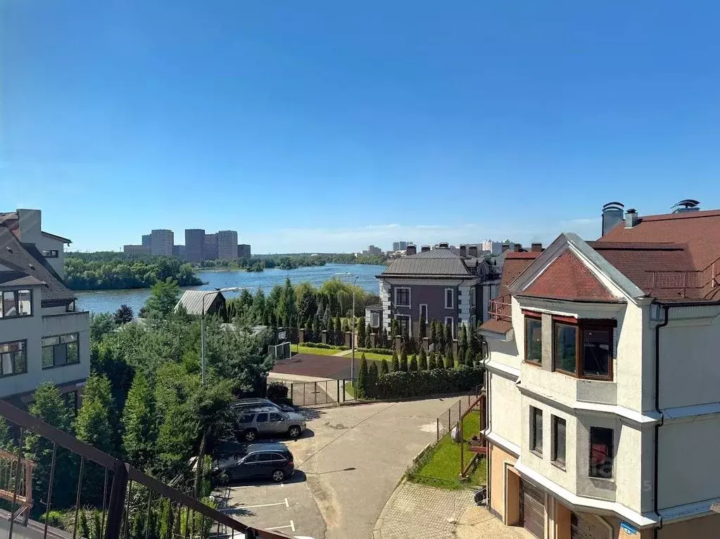 Таунхаус в Московская область, Красногорск ул. Имени Головкина, 6 (320 ... - Фото 1