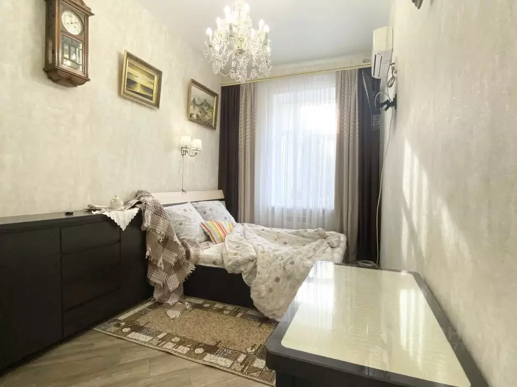 1-к кв. Крым, Симферополь ул. Пролетарская, 8 (30.0 м) - Фото 0
