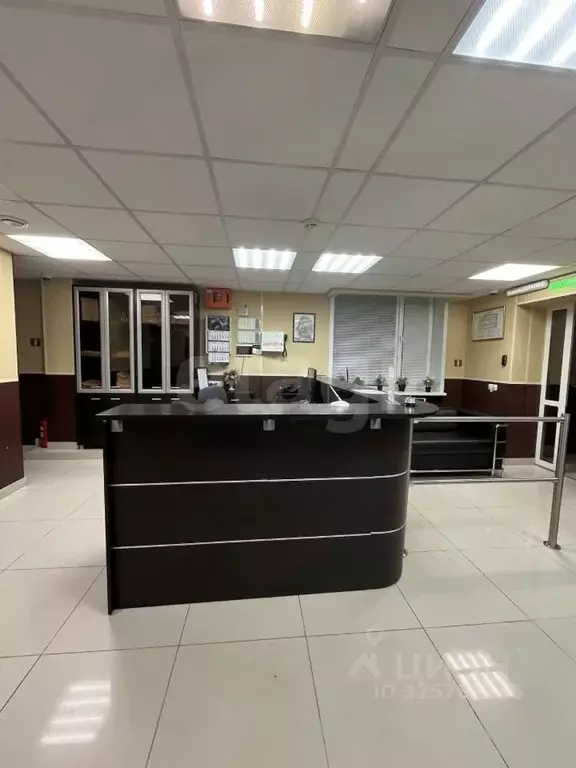 Офис в Коми, Усинск Кооперативная ул., 5 (2213 м) - Фото 1