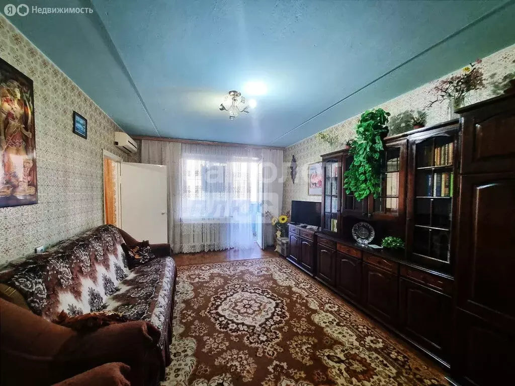 3-комнатная квартира: Приморско-Ахтарск, улица Комиссара Шевченко, ... - Фото 0