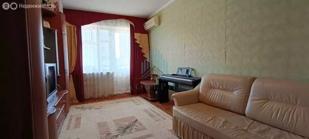 2-комнатная квартира: Астрахань, микрорайон имени Бабаевского, улица ... - Фото 0