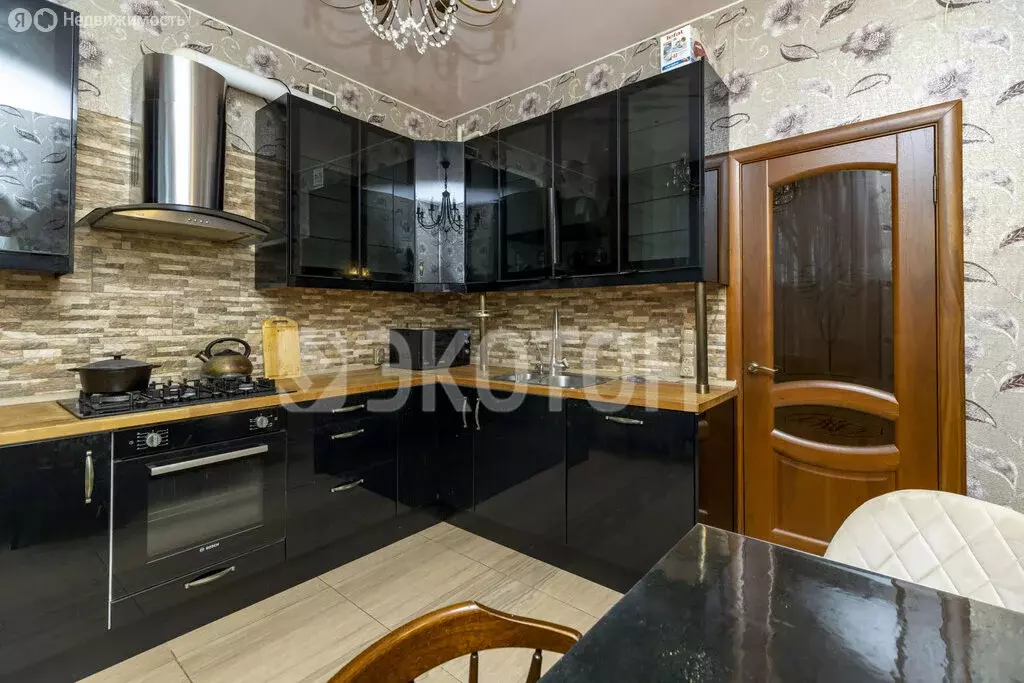 3-комнатная квартира: Санкт-Петербург, Ивановская улица, 25 (74 м) - Фото 1